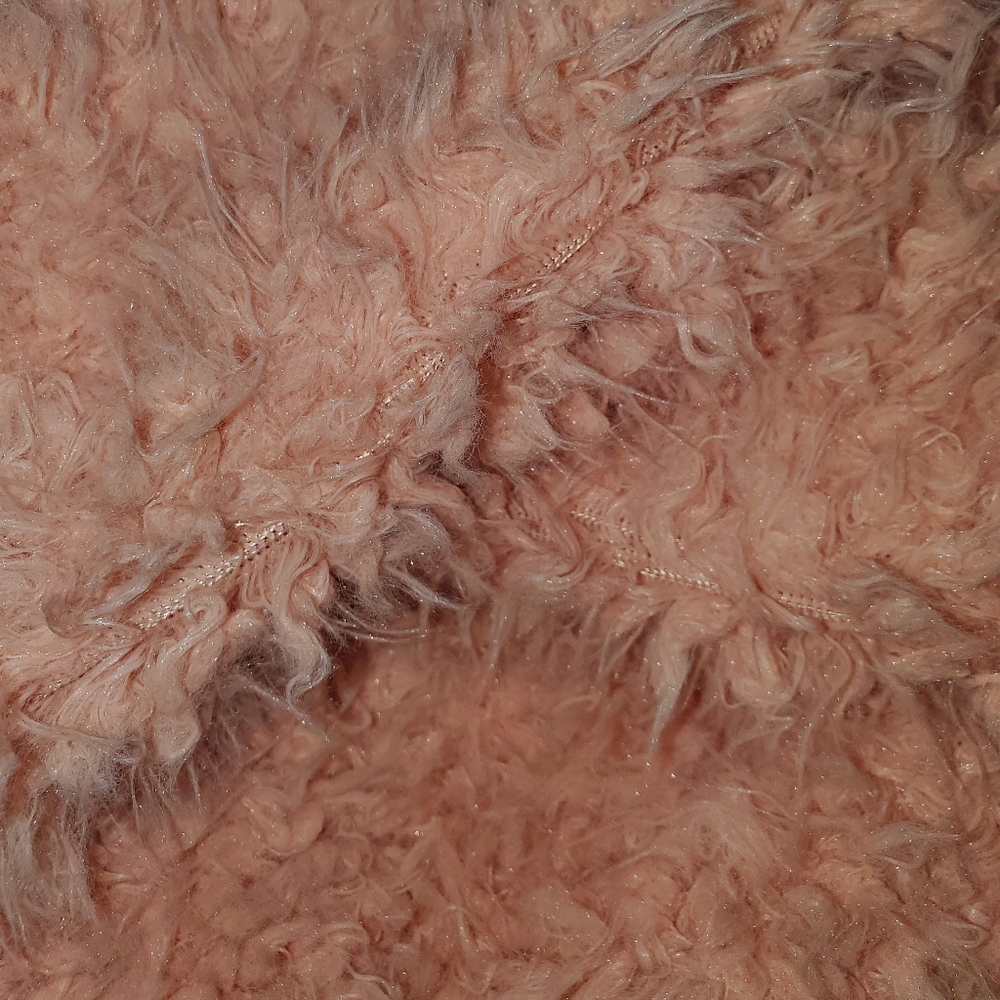 🧣 Scarf/Throw 💗 - Picture 2 of 3
